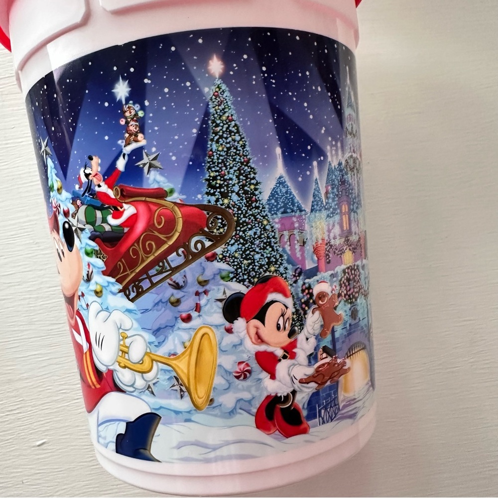 Disney Plastic Popcorn 🍿 Bucket with handle